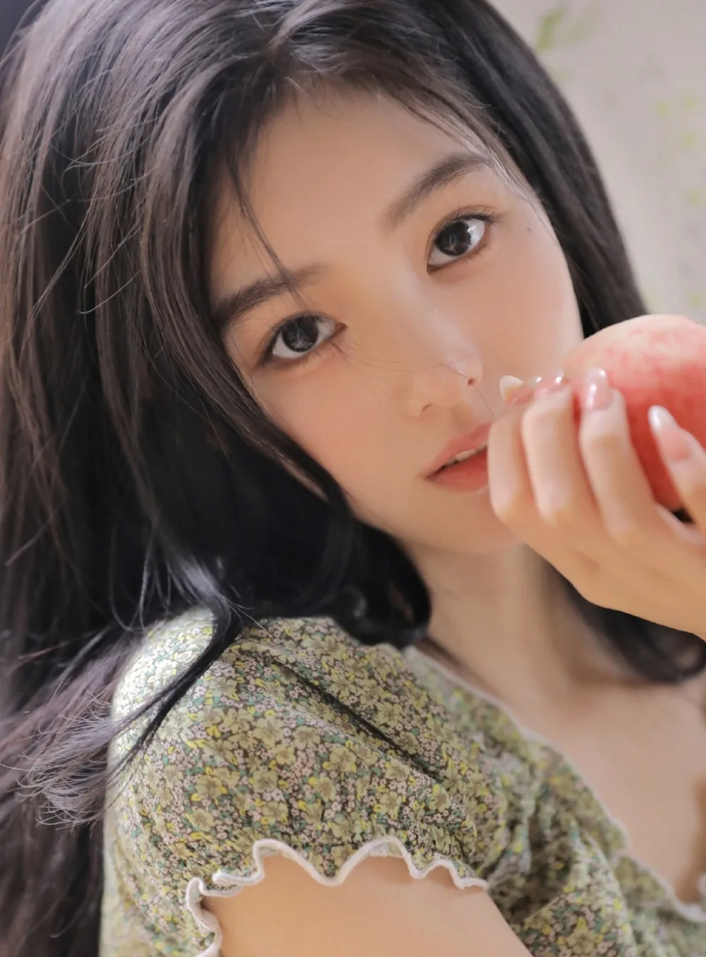 长发美女写真 图片5