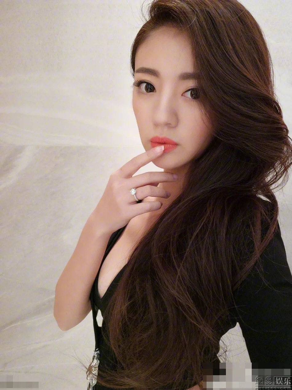 安以轩自拍美照 图片4