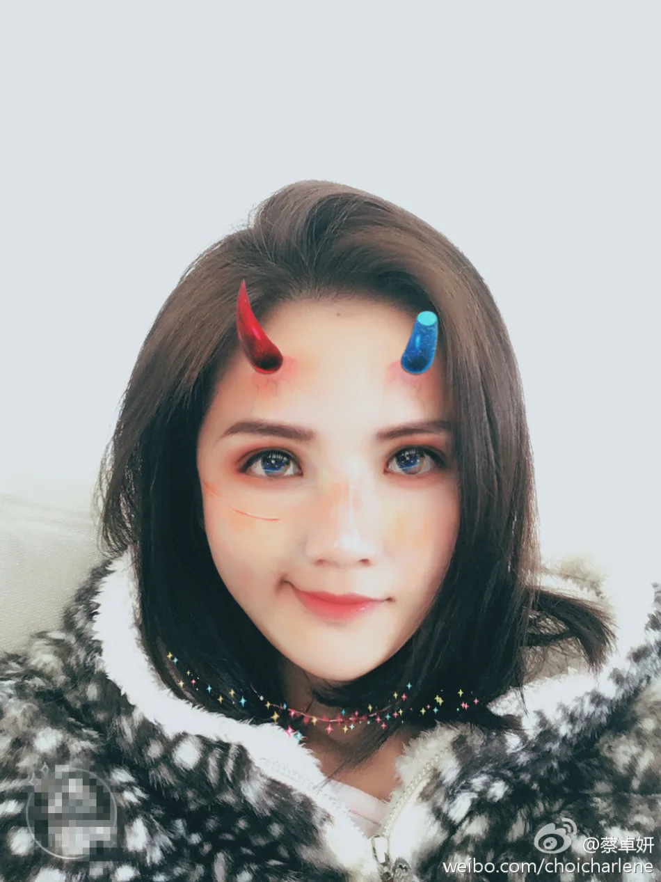 蔡卓妍甜美自拍图片 图片1