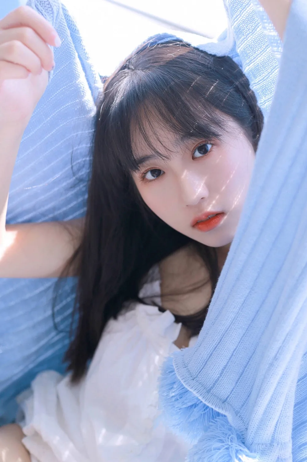 长发美女写真 图片1