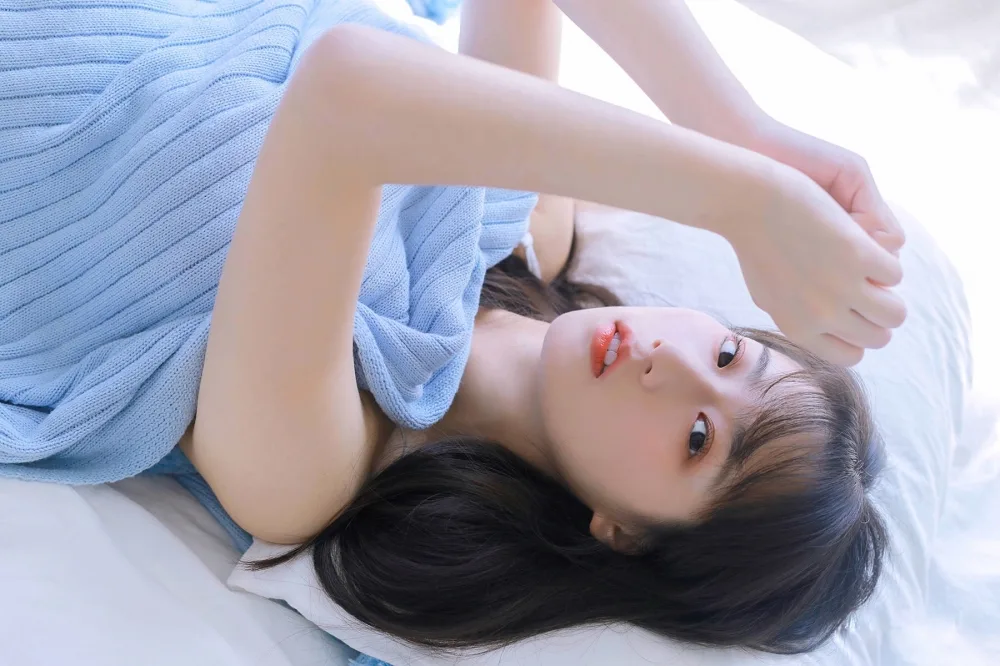 长发美女写真 图片7
