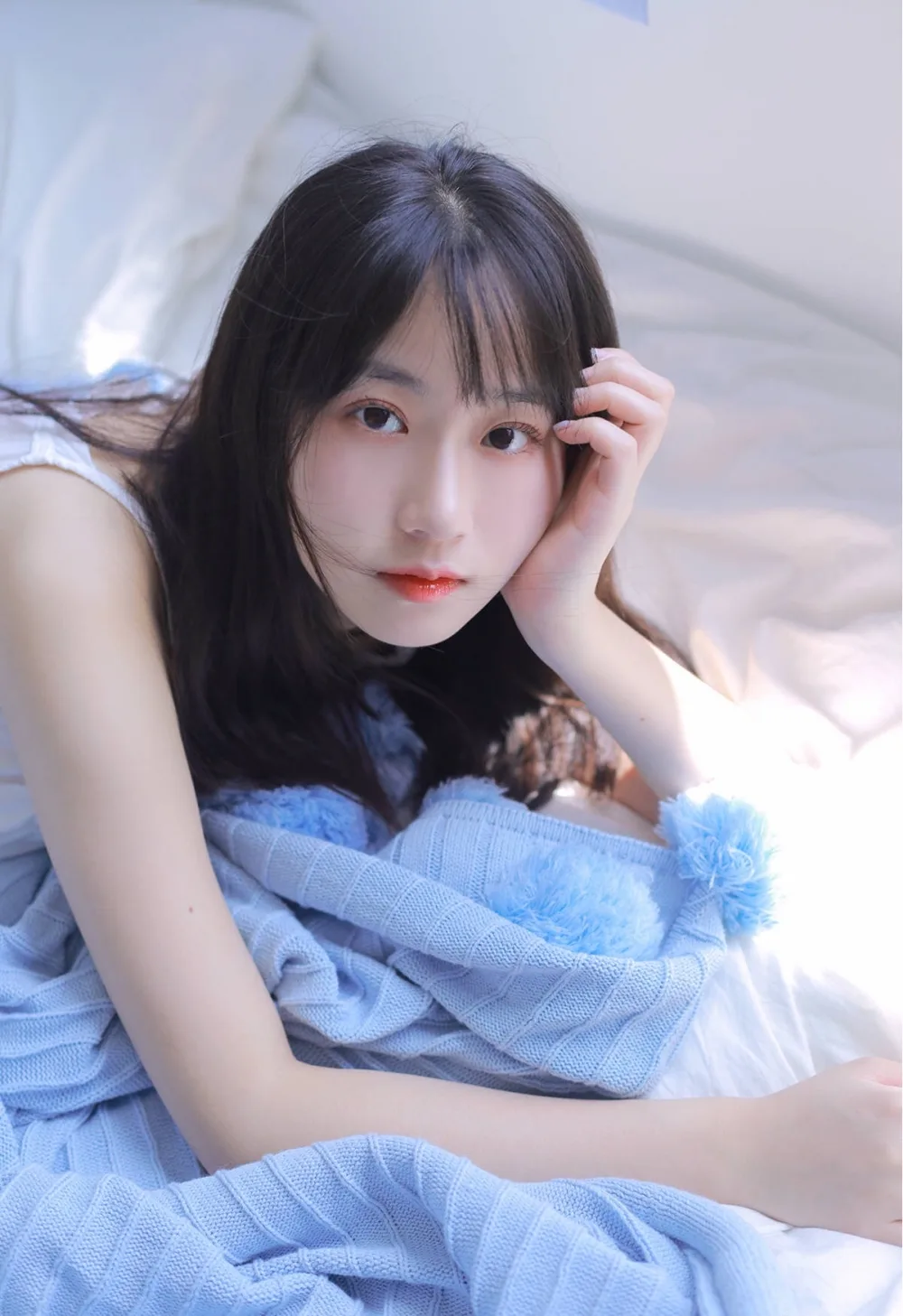 长发美女写真 图片5