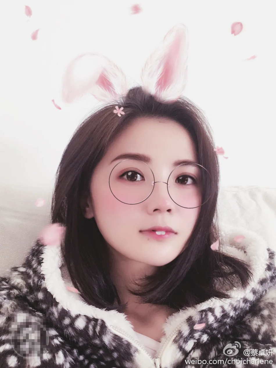 蔡卓妍甜美自拍图片 图片3