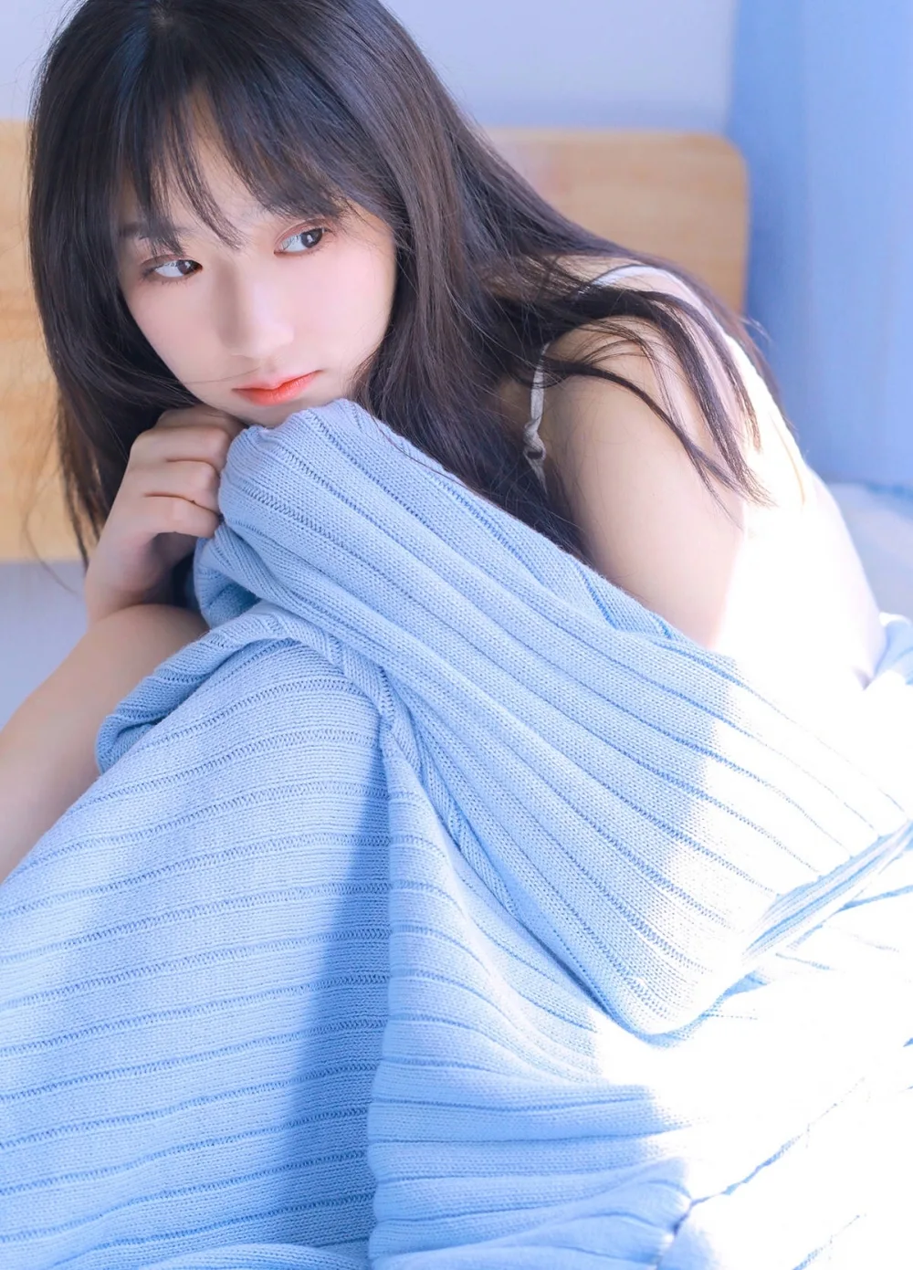 长发美女写真 图片9