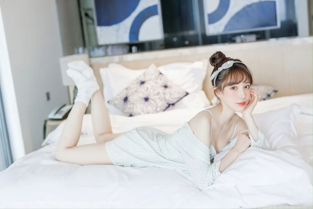 性感内衣美女 图片1