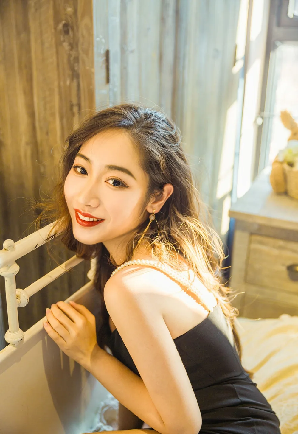 红唇美女性感写真 图片5