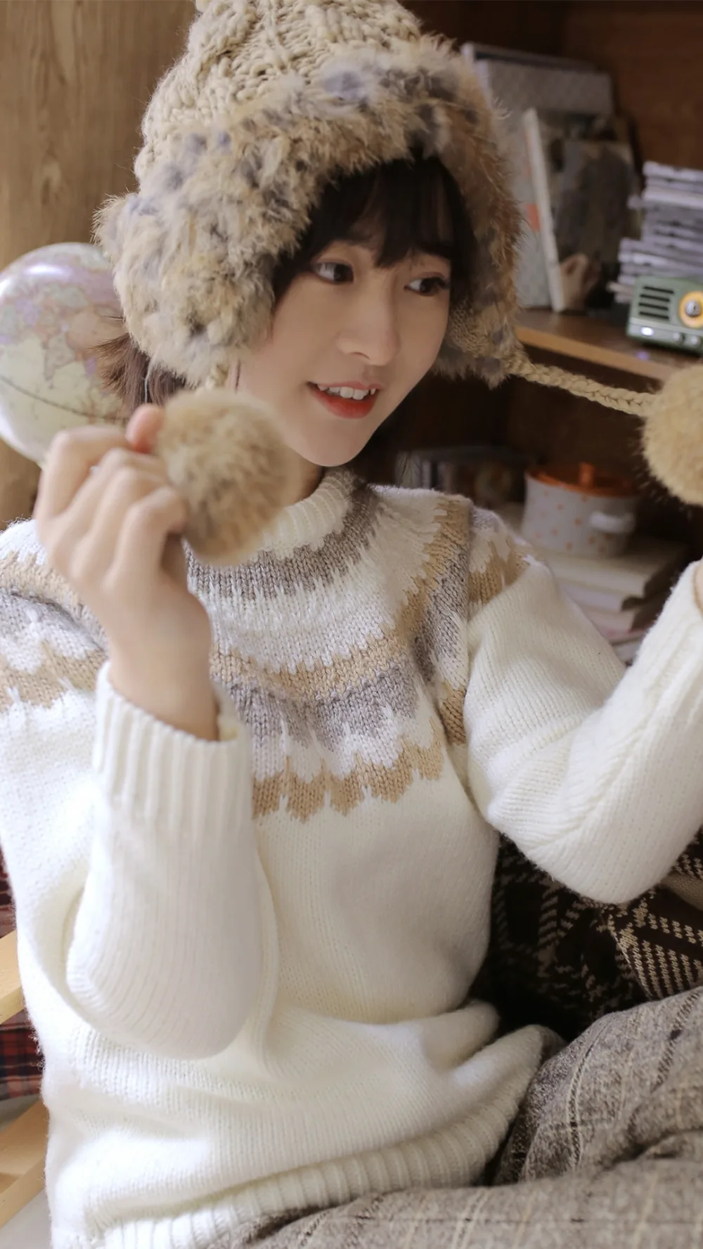 短发美女写真 图片5