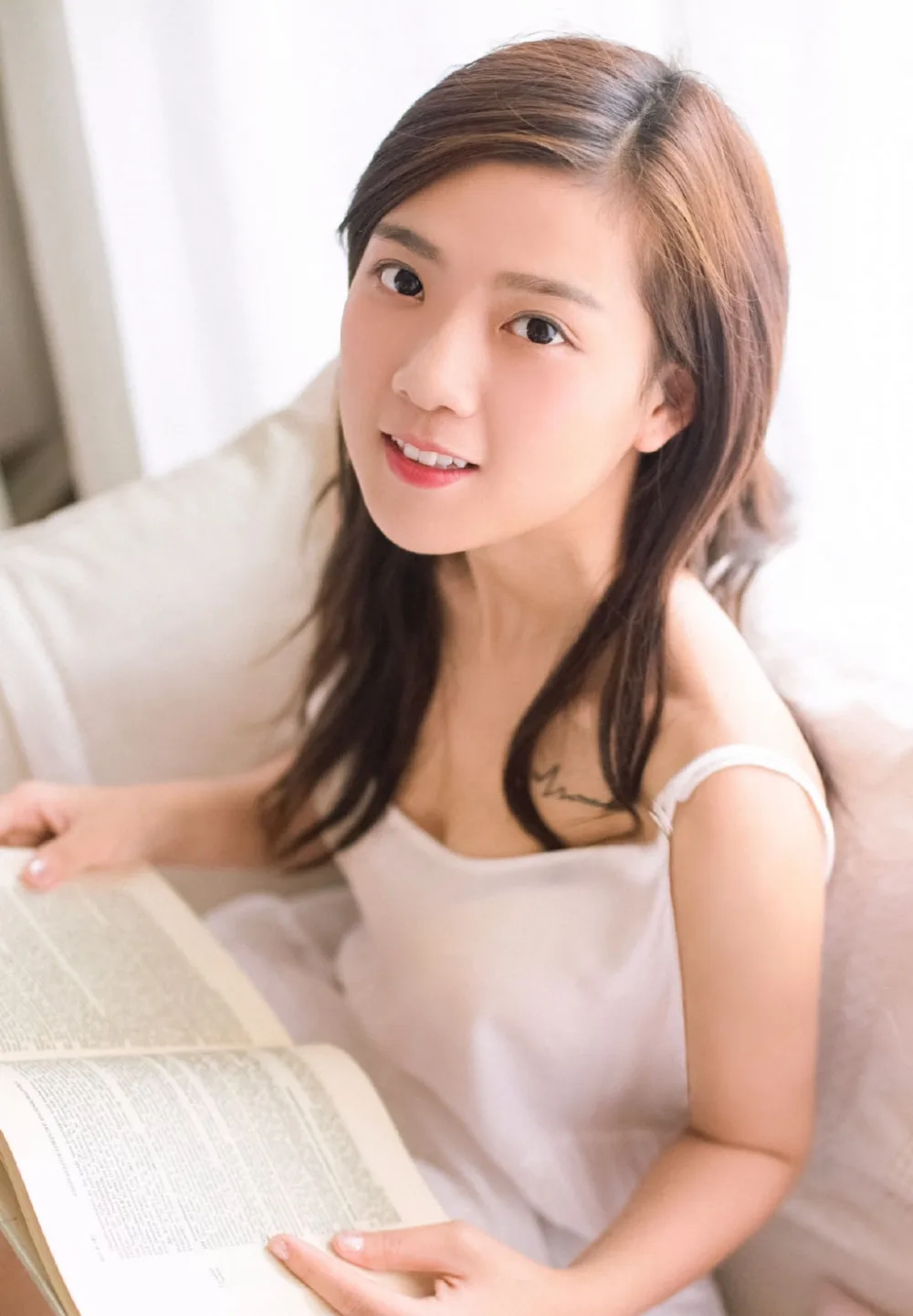 长发美女写真 图片6