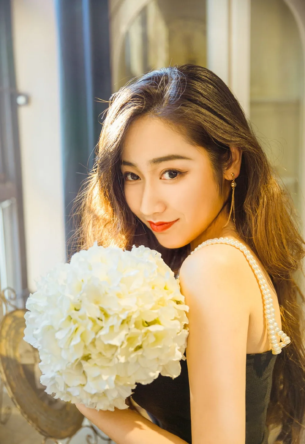 红唇美女性感写真 图片6
