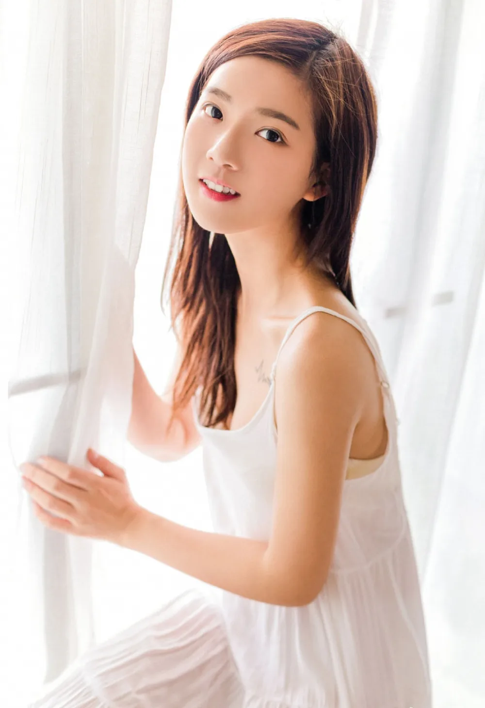 长发美女写真 图片8