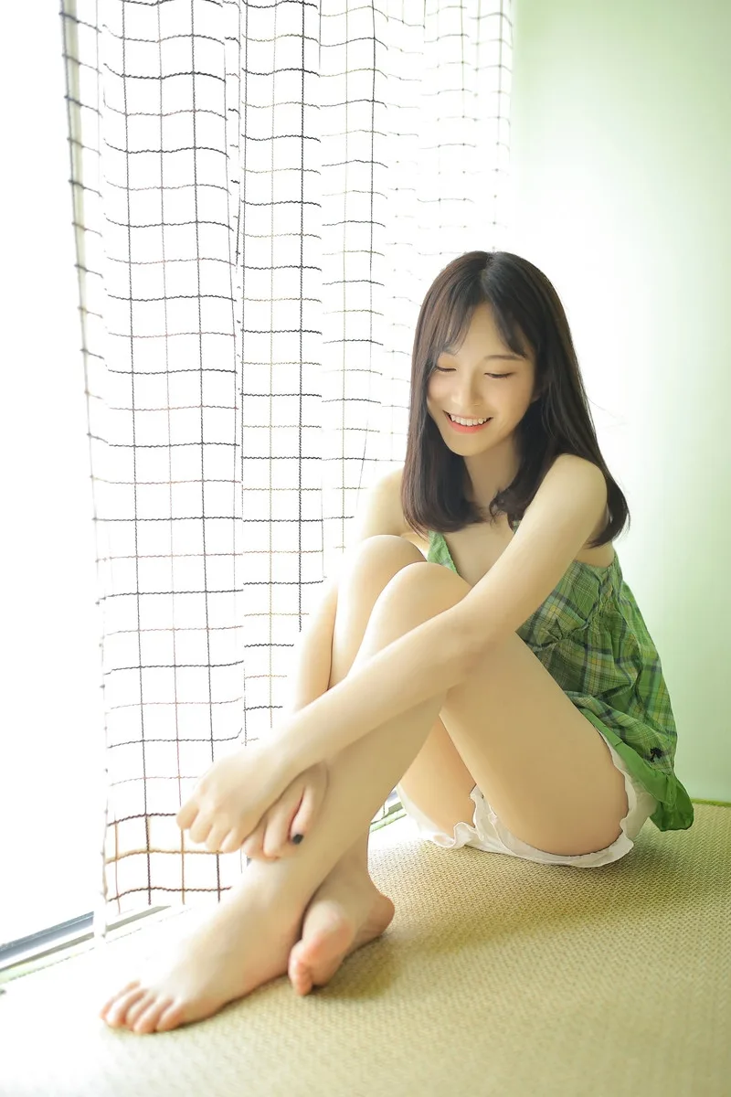 居家美女写真 图片1