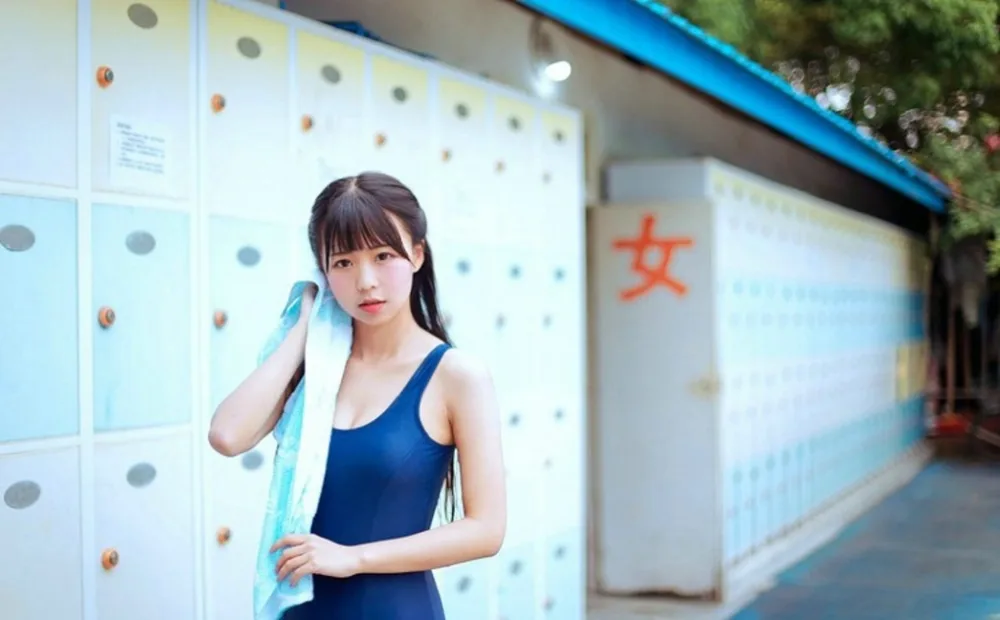 甜美萌妹子泳衣写真 图片9