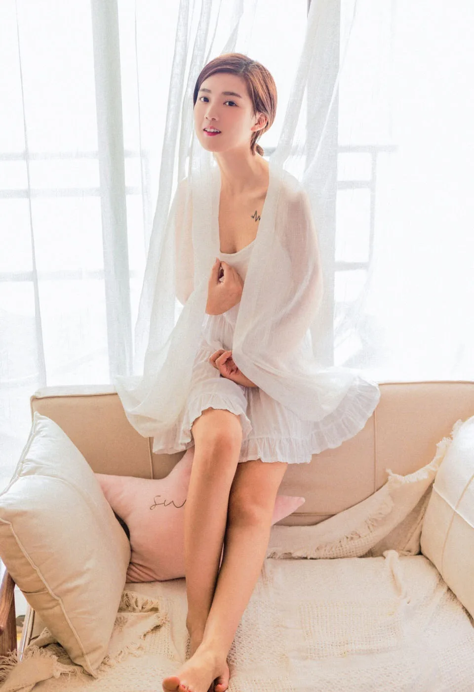 长发美女写真 图片3
