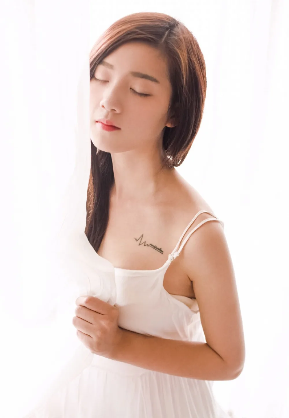长发美女写真 图片2