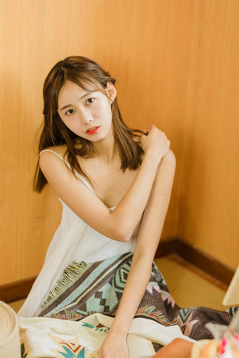 单眼皮美女写真 图片7