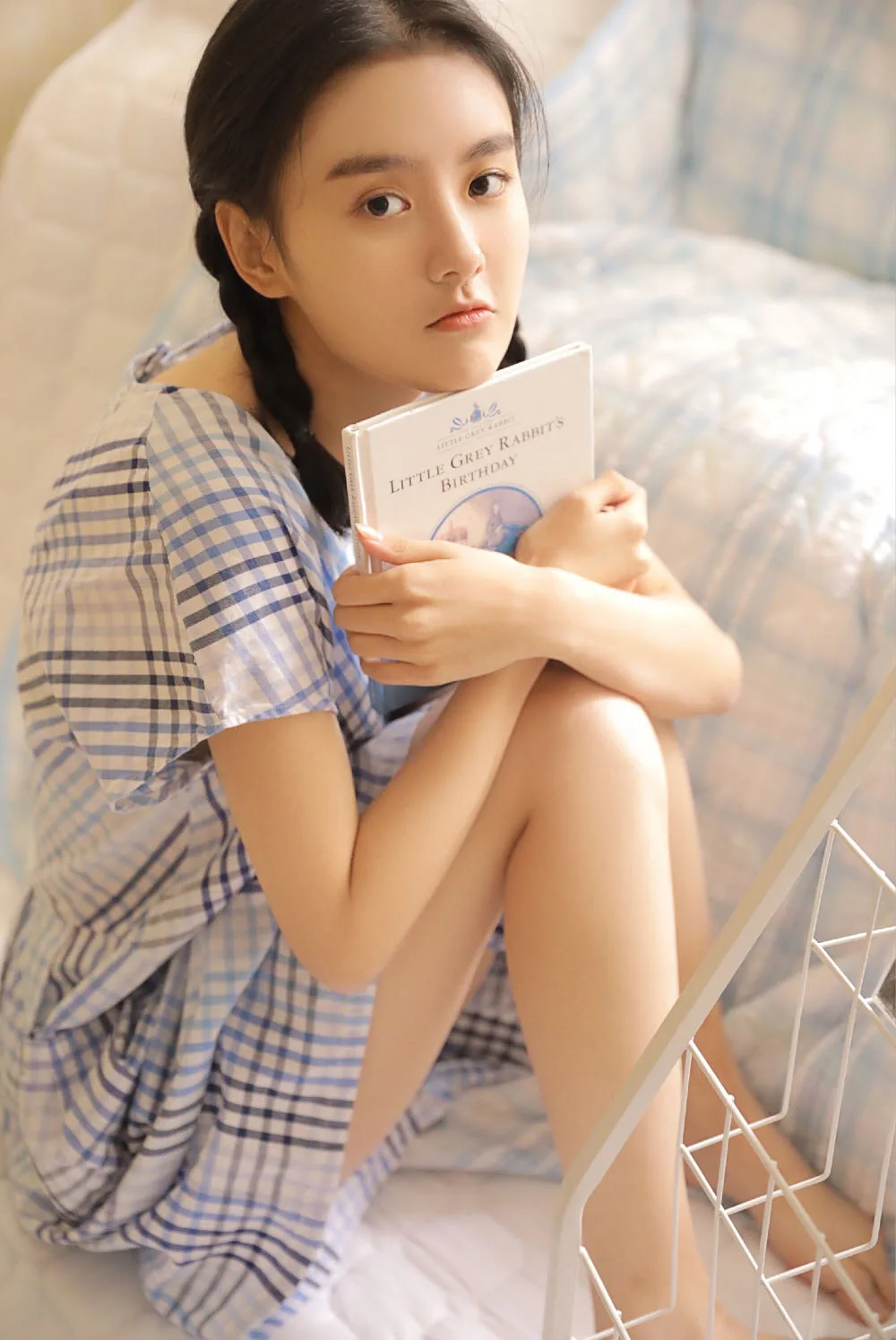 麻花辫少女私房写真 图片3