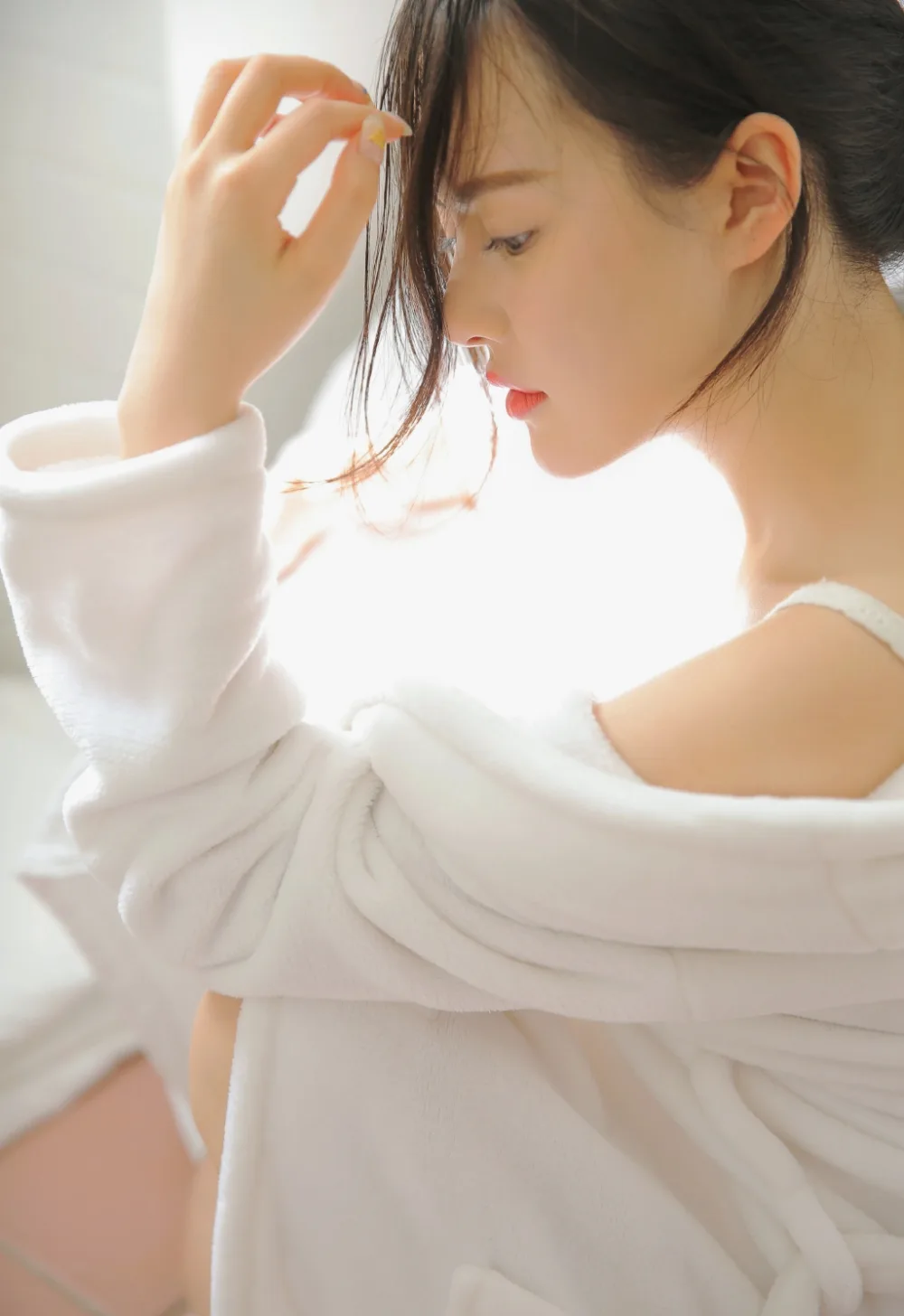 湿发美女写真 图片6