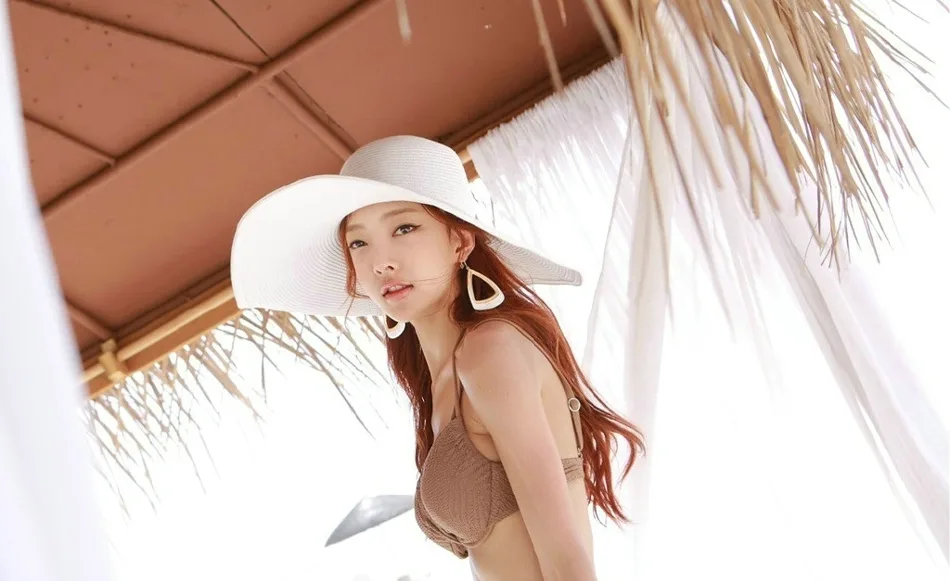 比基尼美女写真 图片6
