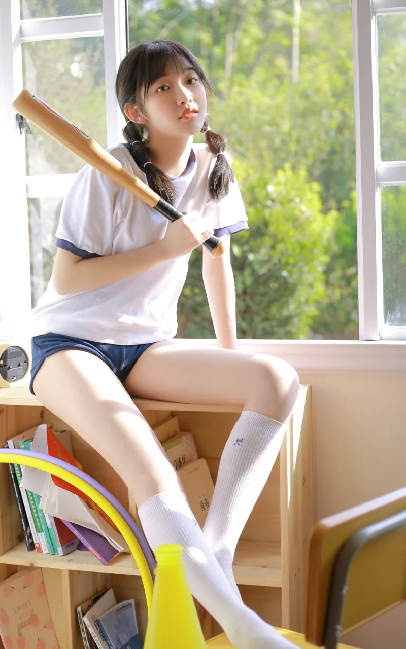 体操服少女写真 图片4