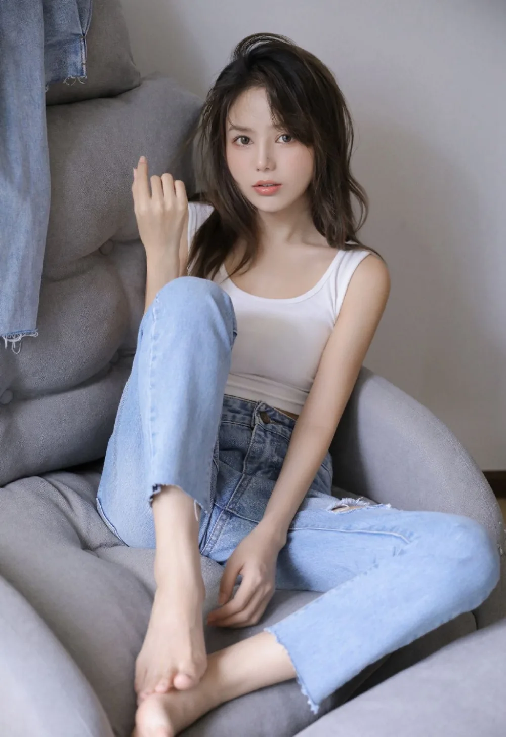 牛仔裤美女写真 图片5