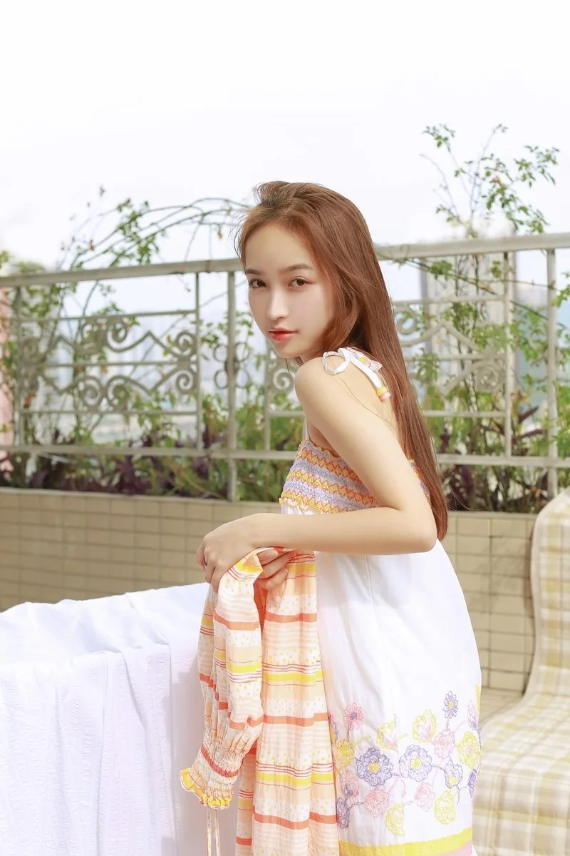 清纯美女街拍 图片12