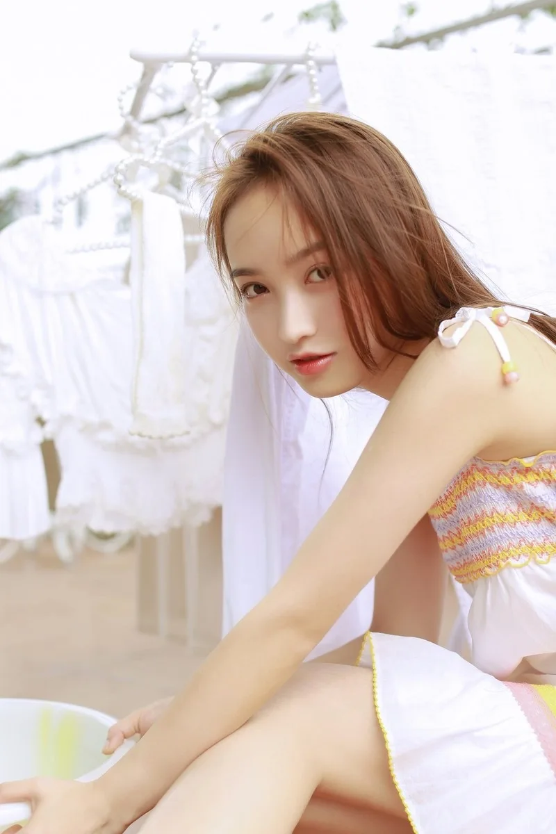 清纯美女街拍 图片10