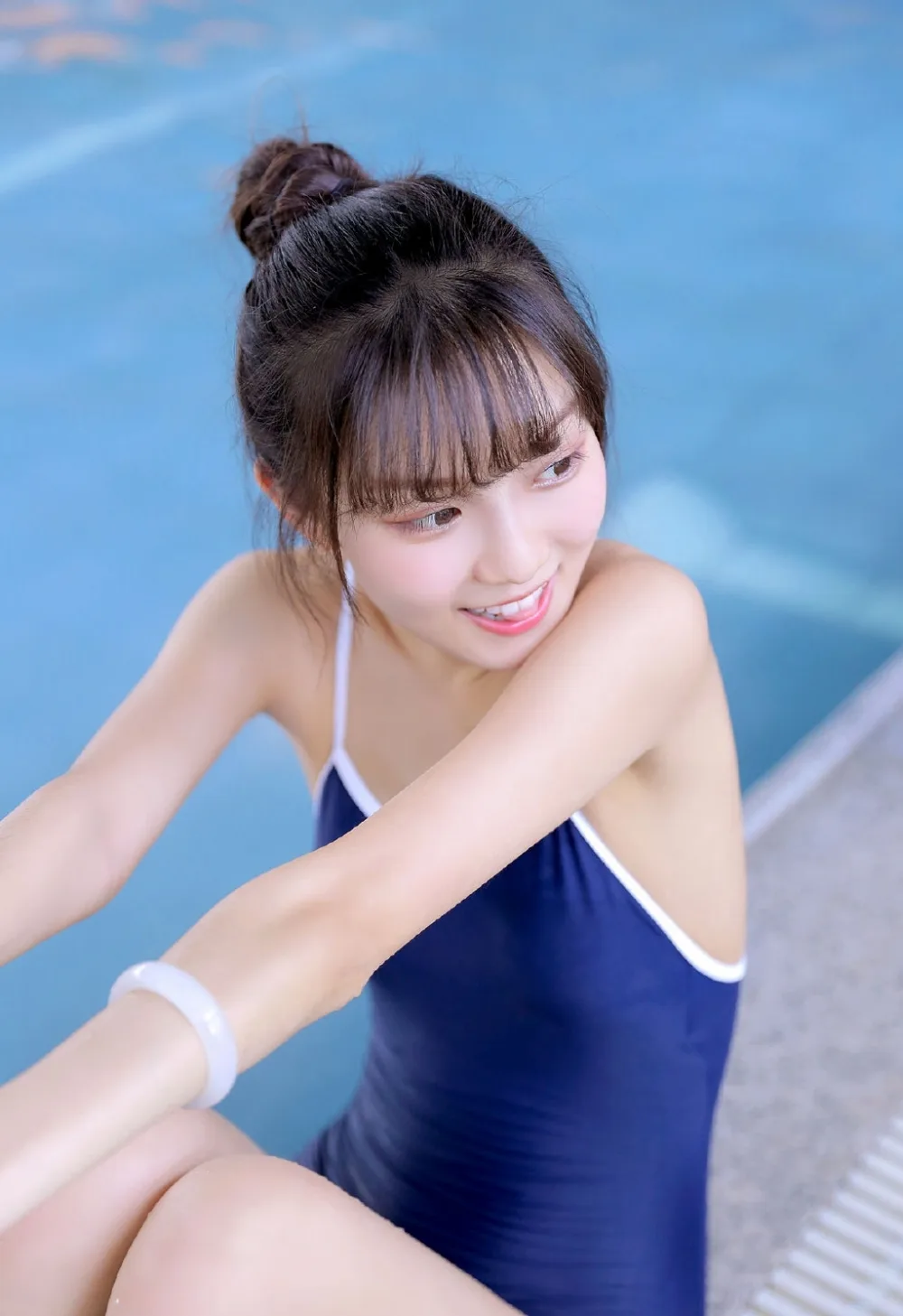 甜美少女泳装写真 图片9